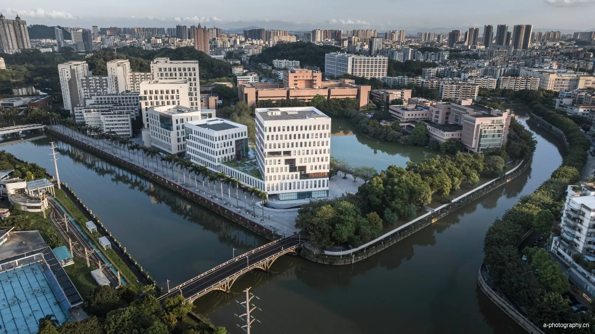 五邑大学策文商学院教学楼 影像 19