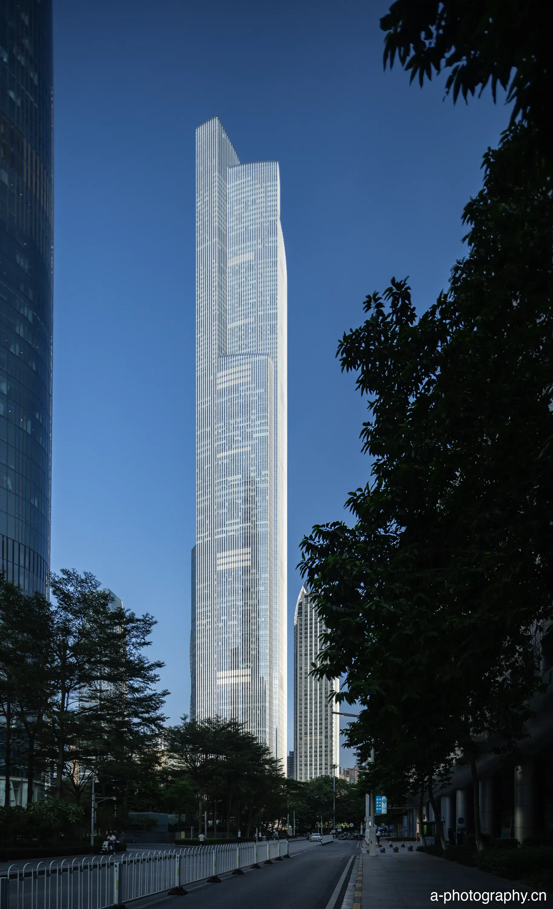 广州周大福金融中心 - 建筑摄影